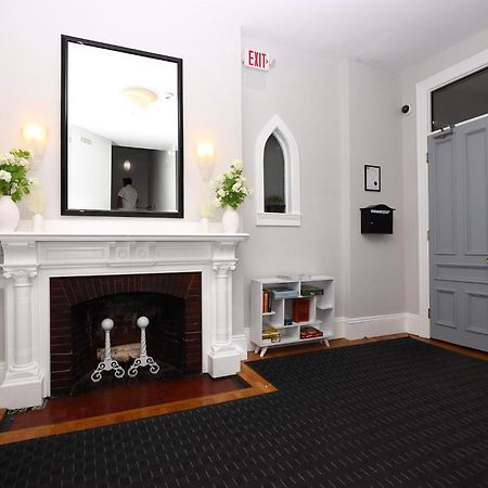 Stylish Newbury Street Studio, #4 بوسطن المظهر الخارجي الصورة